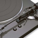 DENON DP 300 F detail ramienka